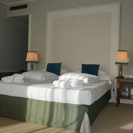 Blue Dream Hotel 4*