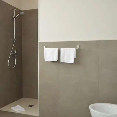 فندق Blue Dream مونسيليسي