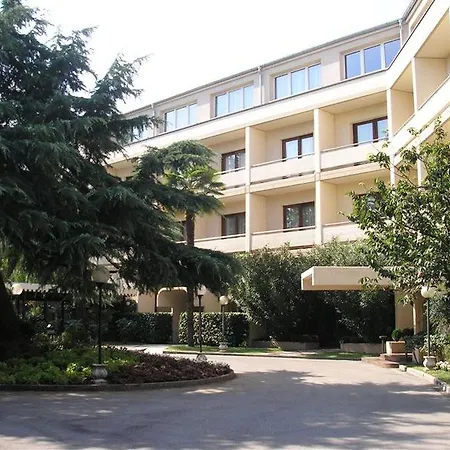 Hotel Blue Dream